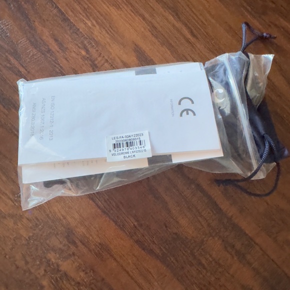 NEW, VELODROME | BLACK Cat-Eye Sunglasses - Picture 10 of 10